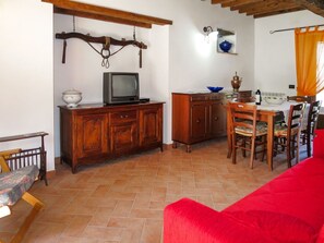 Cabinetry, Furniture, Table, Drawer, Wood, Home Appliance, Chest Of Drawers, Living Room, Flooring, Comfort