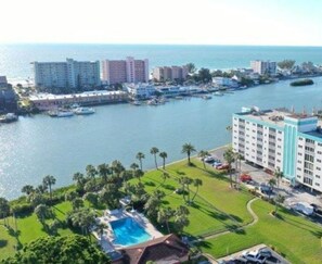 On the Intracoastal Waterway and close to Gulf of Mexico's world class beaches!