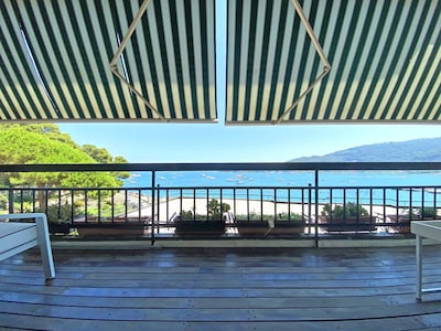 Luxus-Wohnung 20 m vom Meer, Balkon, Meerblick, kostenfreies WLAN in der Nähe von Cinque Terre