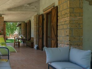 Eigentum, Zimmer, Gebäude, Möbel, Interior Design, Wand, Haus, Grundeigentum, Wohnzimmer, Veranda