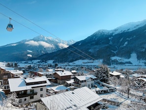 Mountainous Landforms, Mountain, Hill Station, Mountain Village, Mountain Range, Town, Winter, Snow, Sky, Village