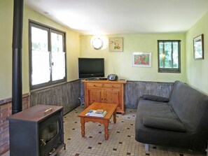 Zimmer, Möbel, Eigentum, Gebäude, Wohnzimmer, Fussboden, Interior Design, Haus, Tabelle, Grundeigentum