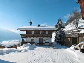 Sky, Snow, Cloud, Building, Property, Window, Slope, Tree, House, Cottage