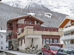 Eigentum, Haus, Gebäude, Schnee, Winter, Berg, Zuhause, Geologisches Phänomen, Dach, Fahrzeug