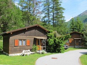 Plant, Building, Sky, Window, Tree, House, Mountain, Land Lot, Natural Landscape, Larch