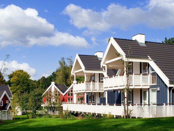 Cloud, Sky, Plant, Window, Building, House, Tree, Land Lot, Grass, Cottage
