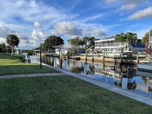 90 ft seawall dock