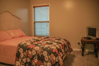 DULUTH MASTERS PLACE-4BEDROOMS AND 2.5 BIRTH