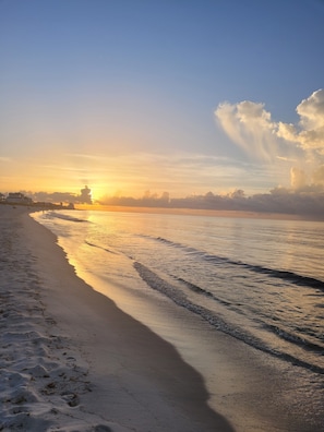 Sunrise at the beach