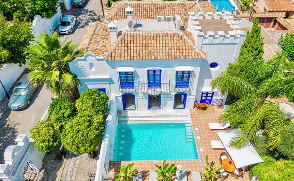 The Pearl, Marbella 