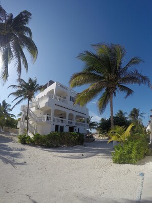 Beachfront apartment on the second floor of Caribbean Casa Blanca Xcalak