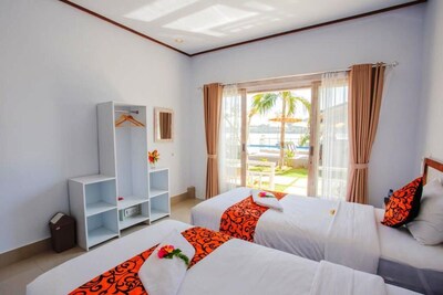 Nusa Lembongan Ocean 4 adult Private Beachfront