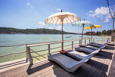 Nusa Lembongan Ocean 4 adult Private Beachfront