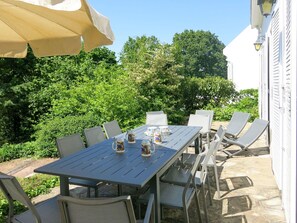 Eigentum, Grundeigentum, Gebäude, Haus, Hinterhof, Schatten, Tabelle, Terrasse, Zimmer, Garten