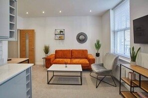 Apartment One, Hudsons Yard House, Whitby - Host & Stay