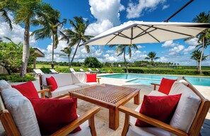 pool lounge