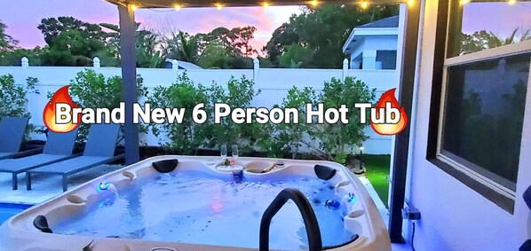 PoshPadz "Prestige Collection" Properties now include all new 6 persons hot tubs