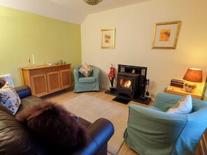 Spacious open plan livign space | Mingro, Stronsay, near Whitehall