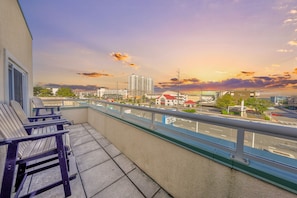 Spacious balcony facing coastal highway to catch the Sun Rise