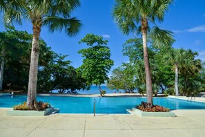 Infinity Pool and Beach - view from clubhouse