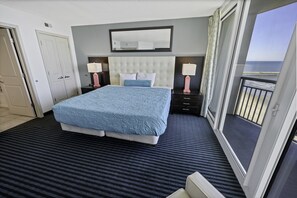 Main Bedroom with View of the Ocean🌊☀️