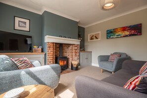 Peony Cottage, Helhoughton: The cosy sitting room at this lovely rural retreat