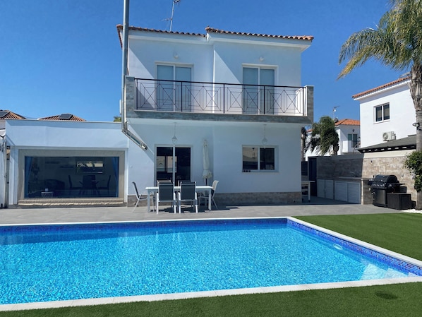 10 meter x 5 Meter pool & Garden renovated 2025