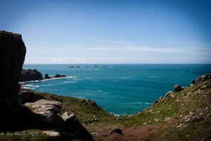 Lands end coastal path 