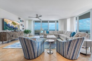 Caribe Resort C1110 Living Room