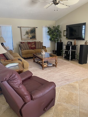 Family Room with 65" tv
