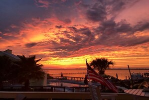 Another perfect sunset off the main deck 