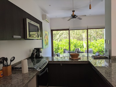 Exclusiva casa nueva en la playa de Akumal + Nado con tortugas / 25 min TULUM y PDC