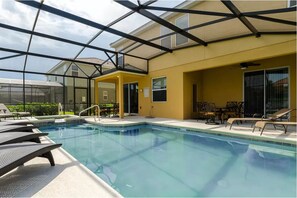 Backyard 28ft x14ft heated pool with NO BACKYARD NEIGHBORS!!Enjoy Flatscreen TV!