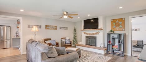 Wheat Ridge Vacation Rental | 2BR | 2BA | 1,625 Sq Ft | Step-Free Access