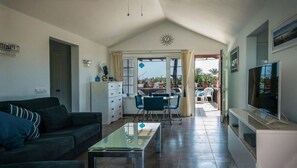 Dining Area & Front Terrace