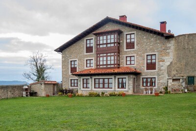 La Casona de la Bisa en Villanueva de Colombres