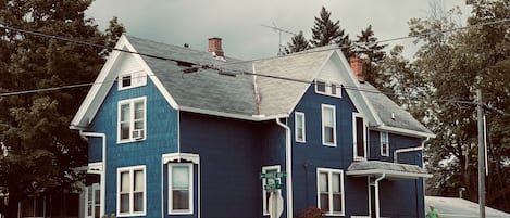 Upper level of Duplex with private side entrance