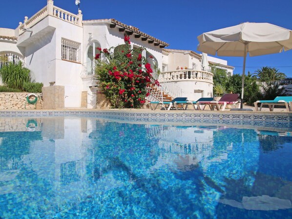 Sky, Water, Plant, Property, Building, Blue, Azure, Swimming Pool, Flower, House