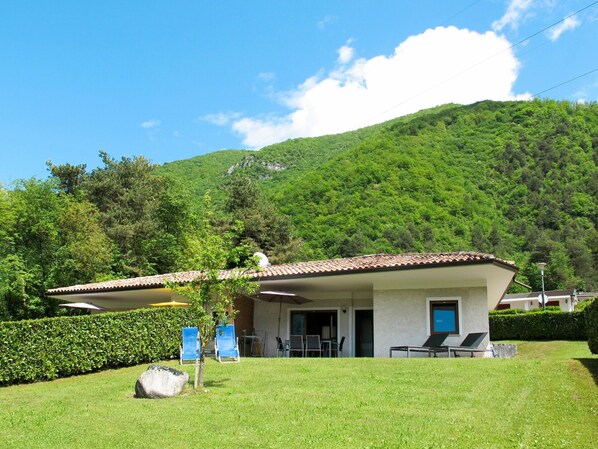 Propriété, Maison, Ciel, Domicile, Herbe, Architecture, Immobilier, Lot Terre, Montagne, Bâtiment