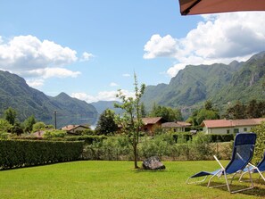 Nuage, Ciel, Plante, Montagne, Jour, Vert, Écorégion, Lumière, Bleu, Chaise