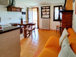 Möbel, Eigentum, Tabelle, Bilderrahmen, Holz, Fenster, Komfort, Beleuchtung, Wohnzimmer, Interior Design