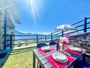 Bergstation, Glazialmorphologie, Gartenmöbel, Balkon, Alpen, Hotel, Resort, Zaun