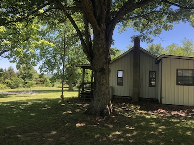 The Little House on the Hill...Minutes from Mountain View's center