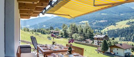 Table, Furniture, Property, Plant, Shade, Tree, Outdoor Furniture, Wood, Interior Design, Outdoor Table