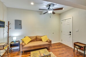 Living Space | Free WiFi | Smart TV