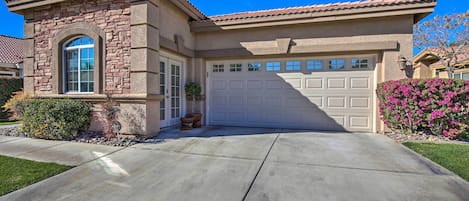 Indio Vacation Rental | 2BR | 1BA | 350 Sq Ft | Step-Free Access