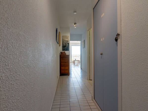 Door, House, Wood, Building, Flooring, Ceiling, Composite Material, Plaster