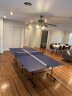Spielezimmer