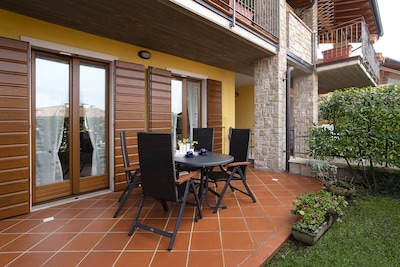 Apartment “Pure Relaxation Between Lake and Mountains” with Pool, Terrace, Jacuzzi & Wi-Fi