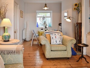 Through living and dining rooms | Blue Cottage, Broadstairs